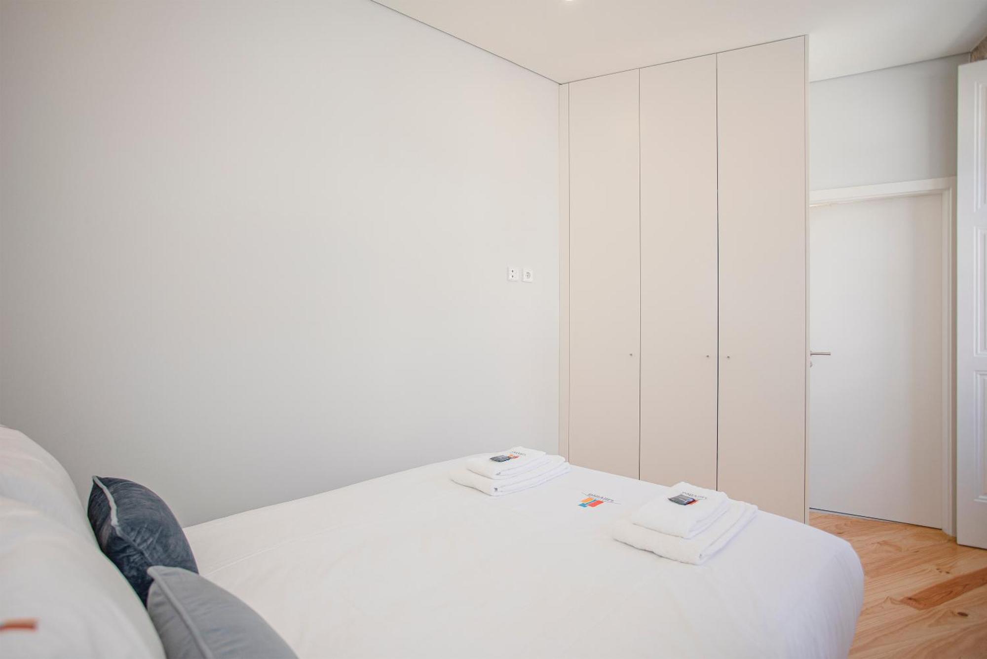 Liiiving In Porto - Aliados Stone Apartment Екстериор снимка