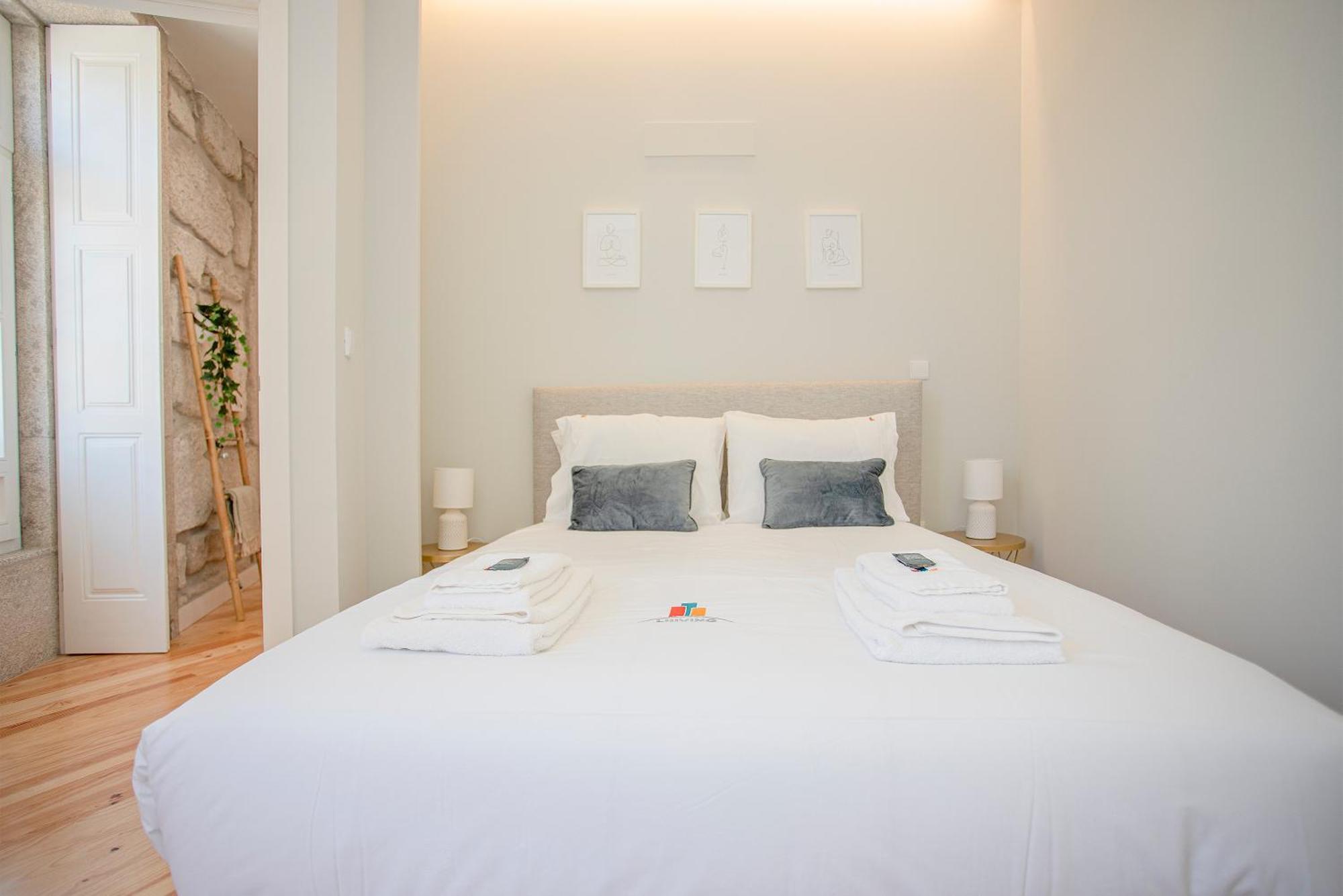 Liiiving In Porto - Aliados Stone Apartment Екстериор снимка